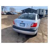 2009 Kia Rio only 85,562 miles!