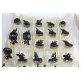 Collection of 30 HeroClix Figurines