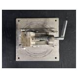 Metal Vise with Mounting Plate and Long Electrical Cord