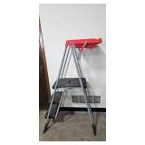 Folding Ladder with Tool Tray and Safety Rail