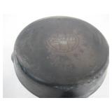 Vintage Griswold  8 Cast Iron Skillet Pan with double pour spout Erie, PA. 704G