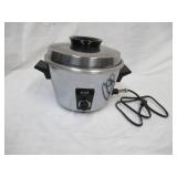 Vintage West Bend Electric Cook Pot. Fryer. Roaster, Server. Works!