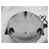 Vintage West Bend Electric Cook Pot. Fryer. Roaster, Server. Works!