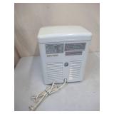 Magic Chef Ice Maker Model MC1M22TW