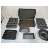 Lot of various Cooking Pans: Muffin Pan, Cookie Trays, Bread Pans, Bundt Pan