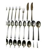 53-Piece Regency by Lunt Sterling Silver Flatware (1,404 grams)