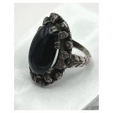 Vintage Sterling Silver and Black Onyx Oval Ring with 9 Stones (6.5 grams total weight)