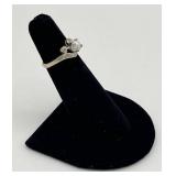 Vintage 14K White Gold and Pearl Ring (1.95 grams total weight)