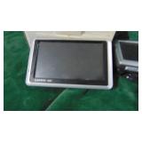 Garmin Navi 1300 and Tomtom with No cords