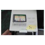 Garmin Navi 1300 and Tomtom with No cords