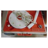 GE Plastic Kids Turntable. Lid is asis