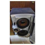Sony Shelf Radio with Speakers. CD, Cassette, AM/FM