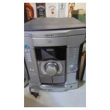 Sony Shelf Radio with Speakers. CD, Cassette, AM/FM