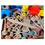 LARGE LOT Vintage Toys and Puzzles