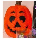 Halloween Decor Talking Candy Dispenser, Bobbleheads