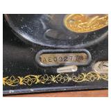 Beautiful Vintage Singer Sewing Machine - Mounted in Table - AE092773