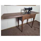 Beautiful Vintage Singer Sewing Machine - Mounted in Table - AE092773