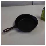 Wagner Ware #5 Cast Iron Skillet - Made in USA