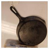 10.5 inch Cast Iron Skillet - no name