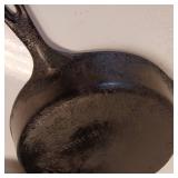 10.5 inch Cast Iron Skillet - no name