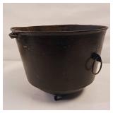 GRISWOLD #8 Cast Iron 3 legged Kettle