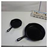 2 Wagner Ware Cast Iron Skillets