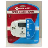 FIRST ALERT Dual-Power Plug-In Carbon Monoxide Detector with Battery Backup and Digital Display, CO615 , White