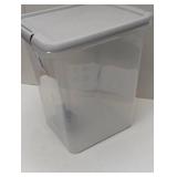 Pet Food Storage Tub with Built-in Scoop - 35 Lbs