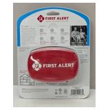 FIRST ALERT Dual-Power Plug-In Carbon Monoxide Detector with Battery Backup and Digital Display, CO615 , White