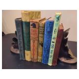 Vintage PMC MCM Leaf Book Ends w/Vintage Books