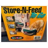 Store & Feed Portable Pet Feeder