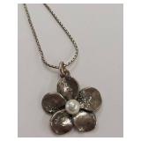 Sterling Silver Flower Pendant Necklace with Pearl
