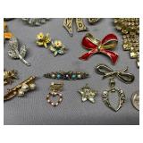 Vintage Jewelry Collection Brooch Pins Lot