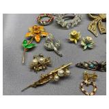 Vintage Jewelry Collection Brooch Pins Lot