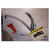 Delta Foundations Single Handle Kitchen Faucet B1310LF