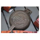 *3* Rome Cast Iron Pie Makers