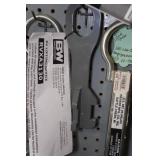 King Pin Coupler Lock and RV Lifting Device