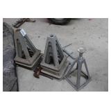Assorted Leveling Stands