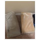 Patchwork Quilt & Cozy Blanket Set