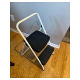 Compact Folding Step Ladder