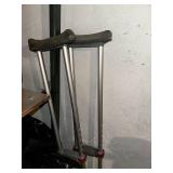 Breezy 510 Wheelchair & Crutches Set