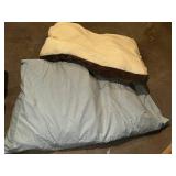 Cozy Plush Pet Bed for Dogs/Cats