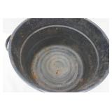 Enamel Pot (Rusty) 13.75" diameter