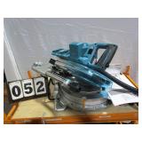 Makita Cordless Side Compound Miter Saw