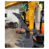 2024 Mini Excavator with Air Conditioning (QK18RXS-C)