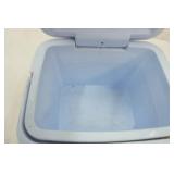 Rubbermaid 6 pack cooler