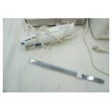 toaster & electric knife