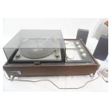 Vintage Zenith Solid State AM/FM/Record player & 2 Sony Speakers