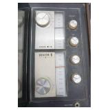 Vintage Zenith Solid State AM/FM/Record player & 2 Sony Speakers