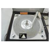 Vintage Zenith Solid State AM/FM/Record player & 2 Sony Speakers